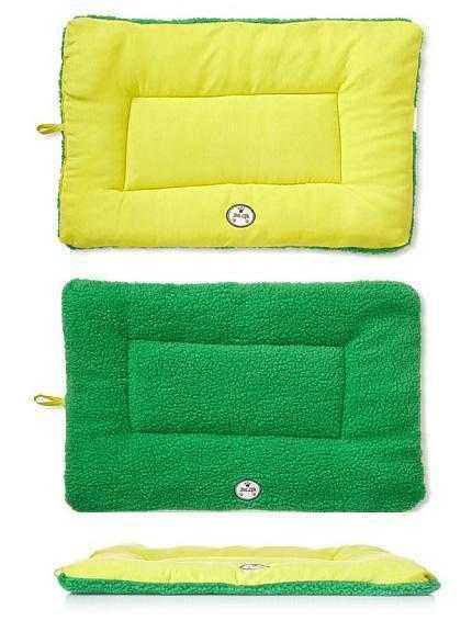 Pet Life 'Eco-Paw' reversible eco-friendly dog bed mat with fleece and polyester cotton sides